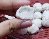 Foto langkah ke 8 dari resep Bakso Ayam Kenyal tanpa Baking Powder.