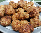 Foto del paso 5 de la receta: Albóndigas de pollo y jamón con tomate y pimientos