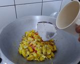 Foto langkah ke 4 dari resep Tahu Telur Orak Orik Kecap.