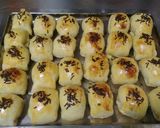 Foto langkah ke 10 dari resep Bolen Isi Pisang Keju.
