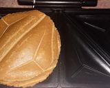 Foto del paso 3 de la receta: Tortillas de papa, atún y cebolla en sandwichera