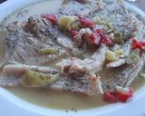 A picture of step 4 of Skate or Ray Saganaki.