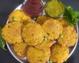 A picture of step 8 of Green peas & Maize flour vada.