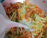 Foto langkah ke 4 dari resep Sambel Goreng Labu Siam.