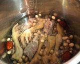 A picture of step 2 of Chicken Feet Soup with Black-Eyed Peas and Peanuts.