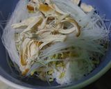 Foto langkah ke 7 dari resep Soto ceker istimewa.