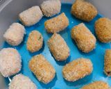 A picture of step 4 of Corn cheese nuggets.