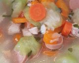 Foto langkah ke 5 dari resep Sayur oyong bening dan soun ala upie.