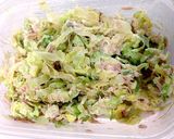 A picture of step 5 of Easy Microwave Tuna Mayo Cabbage Salad.
