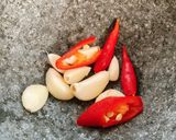 Hình bước làm 2 của món Gỏi Đu Đủ Ba Khía