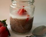 Foto langkah ke 2 dari resep Simple Chia Parfait.