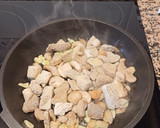 Foto del paso 1 de la receta: Salteado de setas con espinacas