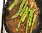 Foto del paso 3 de la receta: Rollitos de carne con trigueros y salsa de cebolla