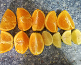 Foto del paso 2 de la receta: Naranjada con limón y hierbabuena 🍊🍋🌿