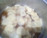 A picture of step 3 of Salty homemade crisps.