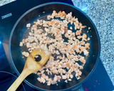 Foto del paso 2 de la receta: Pasta con salmón y nata