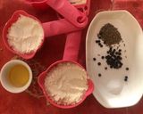 A picture of step 1 of Namkeen Puri.