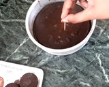 பிஸ்கோத் கேக் ரெசிபி ஸ்டேப் 4 புகைப்படம்