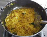 A picture of step 2 of Kanda Bateta poha.