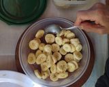 Foto del paso 1 de la receta: El Helado Más Fácil y Natural Del Mundo Sin Azúcar / Sin Huevos / Sin Lácteos / Banana y Cereza