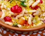 A picture of step 3 of Tasty bhel.