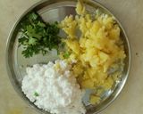 साबुदाणा वडा(sabudana wada recipe in marathi) रेसिपी स्टेप 2 फोटो 