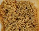 Foto langkah ke 2 dari resep Noodles Sandwich.