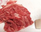 A picture of step 1 of Easy Kansai-Style Sukiyaki & Udon Suki.