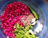 A picture of step 1 of Pomogranate chutney.
