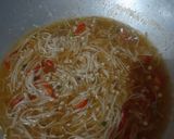 Foto langkah ke 4 dari resep Sup enoki asam manis.