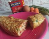 Foto langkah ke 4 dari resep Egg Roll Kornet Sayur.