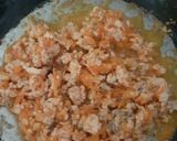 Foto langkah ke 5 dari resep Tumis salmon tomat MPASI 10 bln.