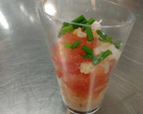 Foto del paso 2 de la receta: Cóctel de gambas con tomatitos