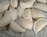 गुजिया (Gujiya recipe in Hindi) रेसिपी चरण 4 फोटो
