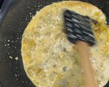 A picture of step 4 of Green Curry Spaghetti with Fish Balls.