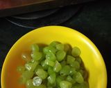 A picture of step 1 of Grape pickle.