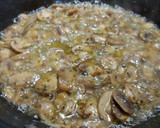 Foto del paso 3 de la receta: Xampinyons amb picada i vi blanc