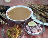 Foto langkah ke 4 dari resep 95. Sate Manis Ayam dan Jamur Berempah.