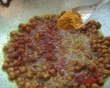 A picture of step 4 of Kale Chana black gram in Besan Gravy.