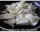 Foto del paso 3 de la receta: Quiche de Cebolla & Piquillos
