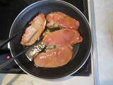 Filetes de lomo de cerdo caramelizados con mostaza y miel
