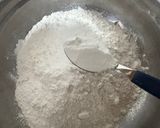 Foto del paso 1 de la receta: Pancitos caseros rellenos de jamón y queso, al sartén 🍳