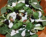 Foto del paso 2 de la receta: Ensalada verde con kiwi y zarzamora