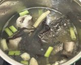 Foto langkah ke 3 dari resep Sup Ikan Gabus.