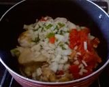 Foto del paso 3 de la receta: Arroz amarillo con estofado de pollo