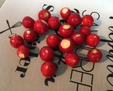 Une image de l'étape 2 de Salade de laitue rougette aux tomates,radis cerises et persil.