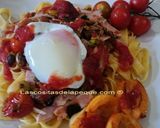 Foto del paso 5 de la receta: Pappardelle con sofrito de tomatitos cherri, ajo negro y pistachos, acompañado de huevo a baja temperatura