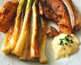 Foto del paso 7 de la receta: Calçots a la plancha con guarnición de carne