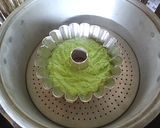 Foto langkah ke 6 dari resep Bolu Singkong Kukus Irit 2 Telur.
