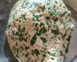 A picture of step 3 of Palak Roti.